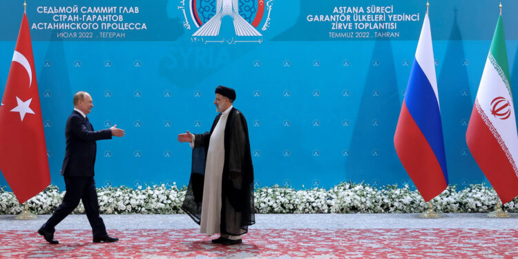 روسيا تقرض إيران (6 ملايين $) ,, للمرة الأولى منذ التسعينيات