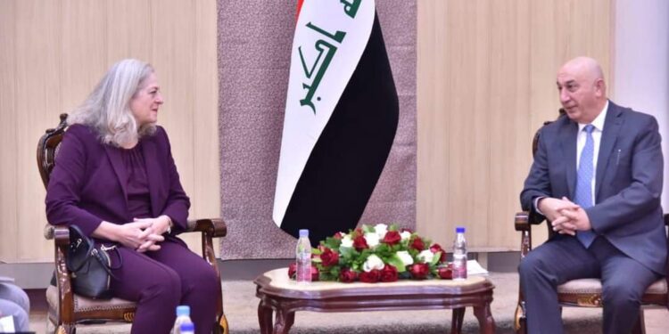 وزير البيئة يستقبل السفيرة الأمريكية