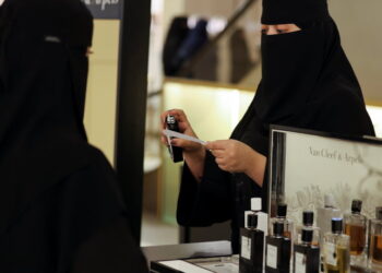 السعودية .. ارتفاع معدل المشاركة الاقتصادية للنساء وانخفاض “بطالة الذكور”