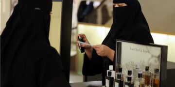 السعودية .. ارتفاع معدل المشاركة الاقتصادية للنساء وانخفاض “بطالة الذكور”