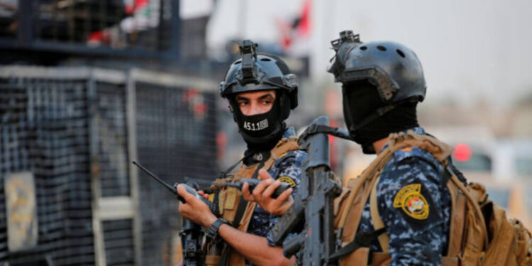 القبض على منتحل صفة ضابط استخبارات يرتدي الزي العسكري وبحوزته مخدرات