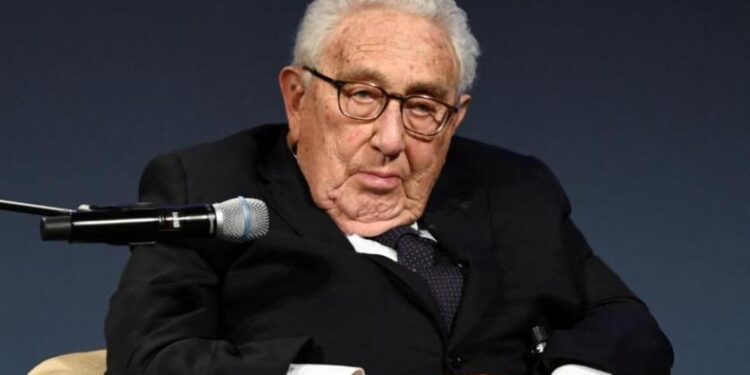 كيسنجر .. الوقت يقترب لــ”إحلال سلام في أوكرانيا”