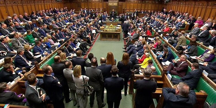 فئران خارقة تغزو البرلمان البريطاني