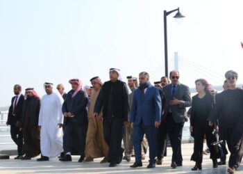 بالصور .. سفراء الخليج يجرون جولة سياحية على ضفاف شط العرب في البصرة