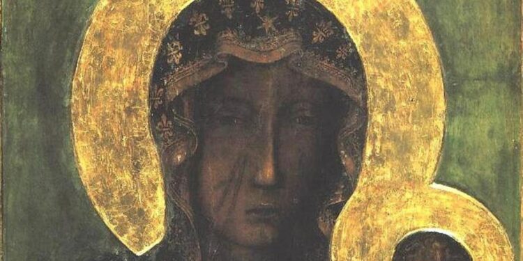 أيقونيات فنية سكنت جدران الكنائس