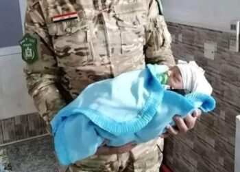 العثور على طفل ملقى بالشارع أيمن الموصل