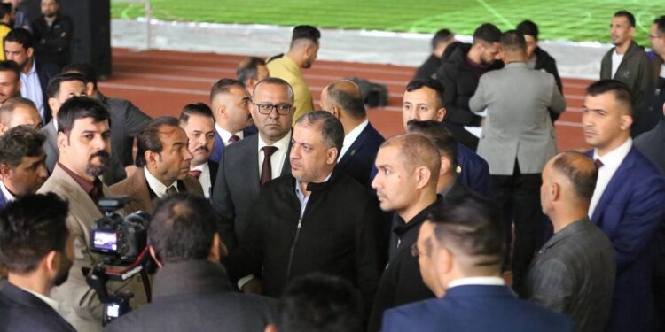 وزير الشباب يتفقد مرفقات المدينة الرياضية في البصرة