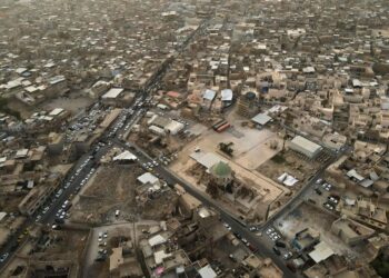 الموصــــل ,,, الطبقيـــة تتجلى بين شرق المدينة وغربها