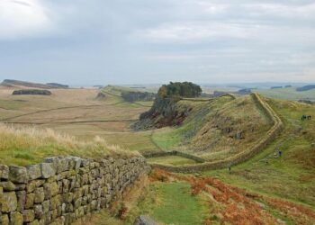 البطل الهارب من مناجم الفحم البريطانية يلتقي ساحرته