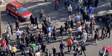 ثلاث حقوقيات يحققن بانتهاكات حقوق الإنسان في إيران