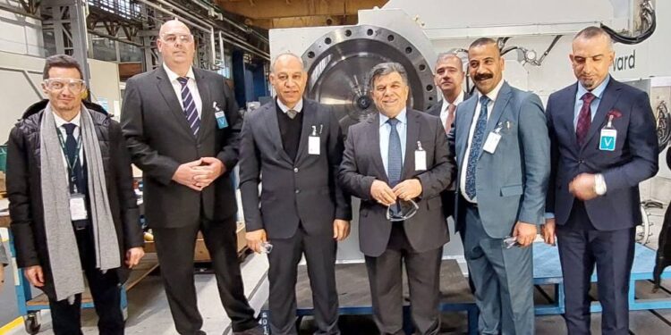 ارسال وفدا وزاريا للتعجيـــل في مشروع إستثمار غاز الناصرية والغراف