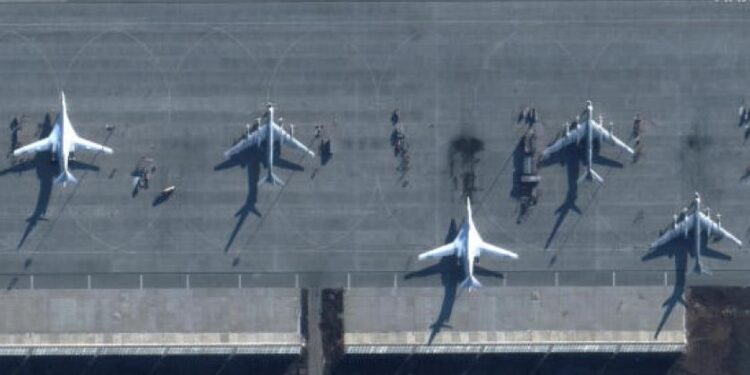 مقتل (3 عسكريين روس) في هجوم لمسيّرة أوكرانية قرب قاعدة جوية