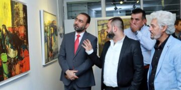 نوفل ابو رغيف يفتتـــح المعرض التشكيلي للفنان العراقي المغتــرب عامر بدر