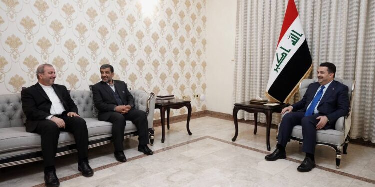 السوداني يستقبل وزير الآثار والسياحة الإيراني