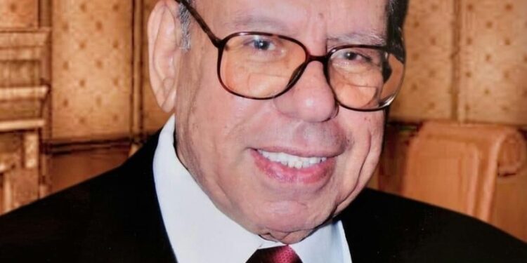 وفــــاة رئيس مجمع اللغة العربية