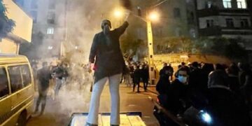جمعية حقوق الإنسان الإيرانية.. “فرنسا مستهترة”