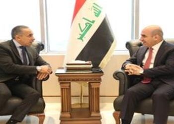 وزير الاعمار يبحث مع مسؤول مصري تعزيز دور شركات بلاده في تنفيذ مشاريع الاسكان والبنى التحتية