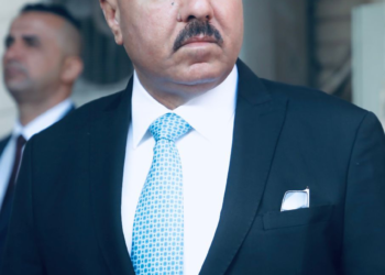 وزير الداخلية يزور مديرية الأحوال المدنية والجوازات والإقامة