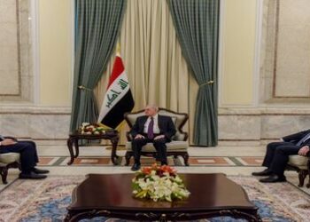رئيس الجمهورية يستقبل محافظ البنك المركزي