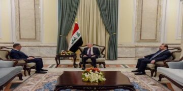 رئيس الجمهورية يستقبل محافظ البنك المركزي