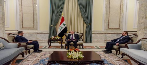 رئيس الجمهورية يستقبل محافظ البنك المركزي