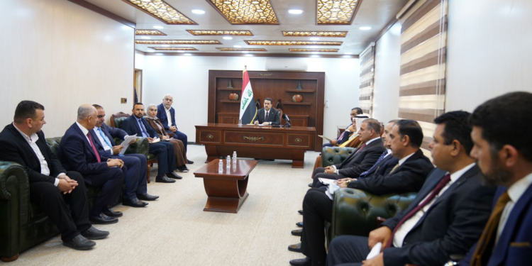 السوداني يجتمع مع لجنة قانون سامراء عاصمة العراق للحضارة الإسلامية