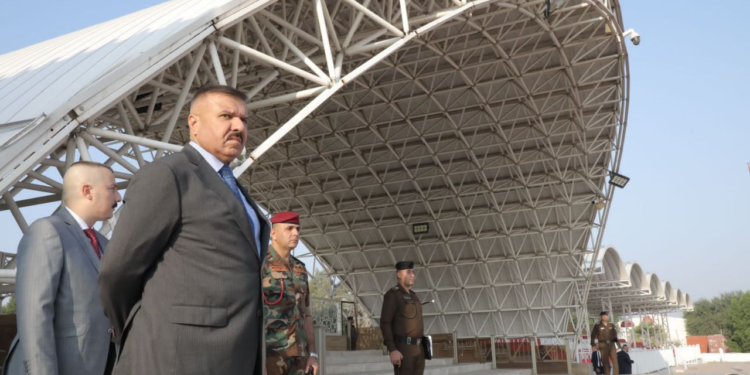 الشمري يزور كلية الشرطة ويتابع التدريبات التي يتلقاها طلبة الدورة 69 ..(في زيارة مفاجئة)