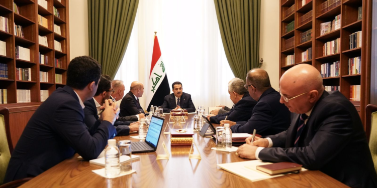 السوداني يرأس اجتماعاً خُصص لبحث خطوات تنفيذ مشروع تحلية مياه البحر بالبصرة