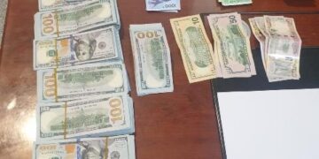اعتقال مسافر عراقي في مطار النجف بحوزته عملة أجنبية