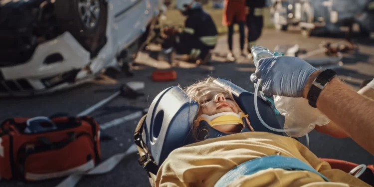 طفلة تنـــقذ “شقيقها الرضيع” بعد حادث سير أنهـــــى حياة الأب والأم