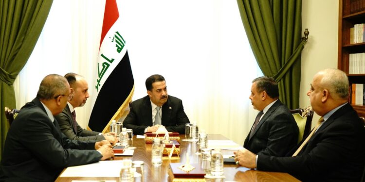 السوداني يوجه بإيجاد آليات تسرّع استكمال المشاريع وإنجازها في بغداد