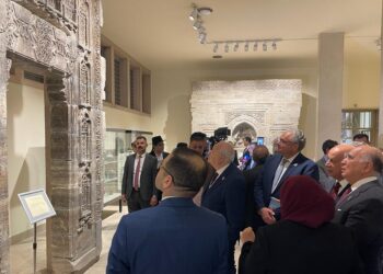 وفـــود وزارية من عدة دول تزور المتحف الوطني العراقي