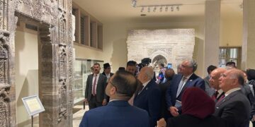 وفـــود وزارية من عدة دول تزور المتحف الوطني العراقي