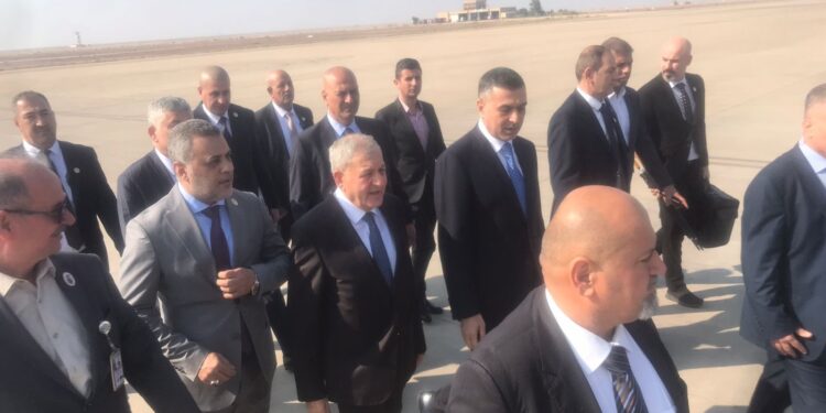 رئيس الجمهورية يصل إلى محافظة البصرة