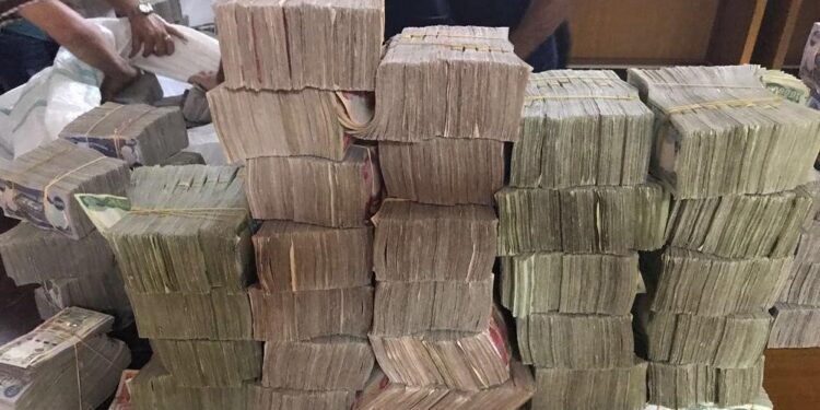 الاعلان عن إعادة “الدفعة الثانية” من مبالغ الأمانات الضريبية بقيمة (134 مليار دينار)