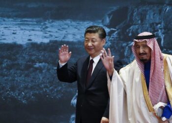 الرئيس الايراني  .. بعض مواقــــف الرئيس الصيني خلال زيارته للخليج أثارت “استياء الشعب والحكومة في إيران”