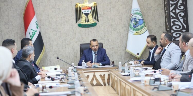 توجيه بمنح القروض لإنشاء مشاريع حقيقية “ذات جدوى اقتصادية”