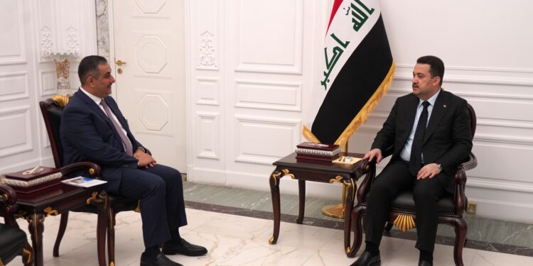 السوداني يوجه المركزي تفعيل خطوات بيع العملة الأجنبية بالأسعار الرسمية