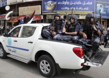 هيئة حقوقية: أجهزة الأمن الفلسطينية تعتقل عناصر من حماس بالضفة الغربية