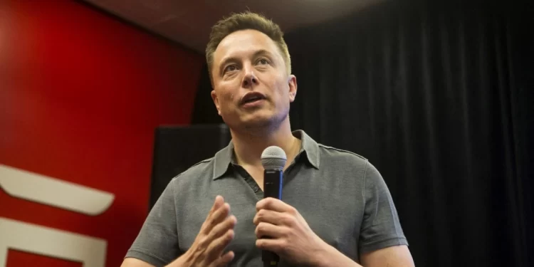 إيلون ماسك يخطط للبدء بـــ “تجارب على البشر” خلال أشهر