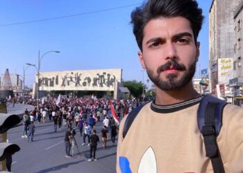 قصة الناشط حيدر الزيدي الذي حكم عليه بالسجن 3 سنوات ؟   قرار اثار الغضب في العراق