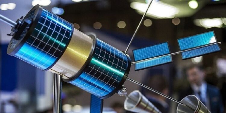 روسيا تشغّــــل (3 أقمار صناعية) جديدة