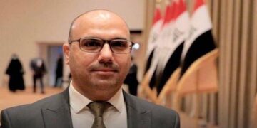 محافظ النجف يتراجع عن قرار اثار استياء الموظفين