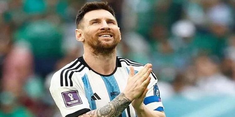 رسالة ميسي إلى “صانع أحذية”