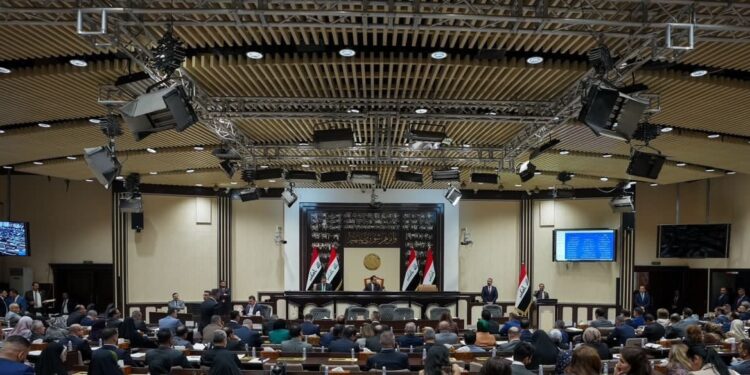 مساعٍ نيابية لاستضافة 4 وزراء ومناقشة “ملفات مُلحّة” .. بعد إقرار الموازنة