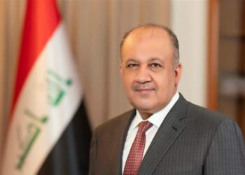 التأكيد من وزير الدفاع على تطبيـــق “نظام البديل” في قواطع العمليات ووحدات المقر العام