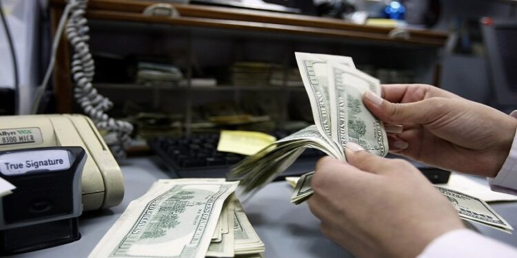 تغييرات كبيرة تطال إدارات المصارف العراقية … “لم يتفاعلوا مع أزمة الدولار”