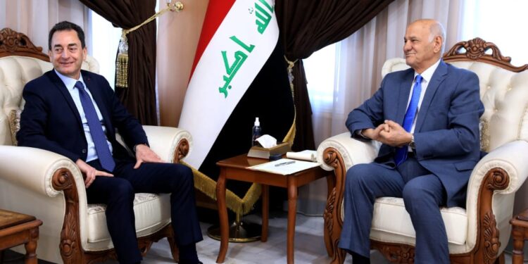 فرنسا تبدي استعدادها للعمل على تحلية مياه شط العرب