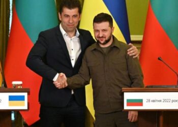 كيف لعبت بلغاريا دوراً حاسماً بإرسال الأسلحة والوقود “سراً” إلى أوكرانيا ؟