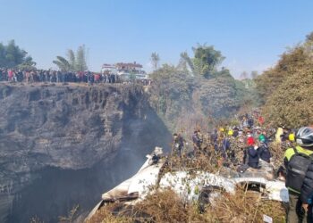 تحطُّم طائرة في نيبال يودي بحياة 40 شخصاً
